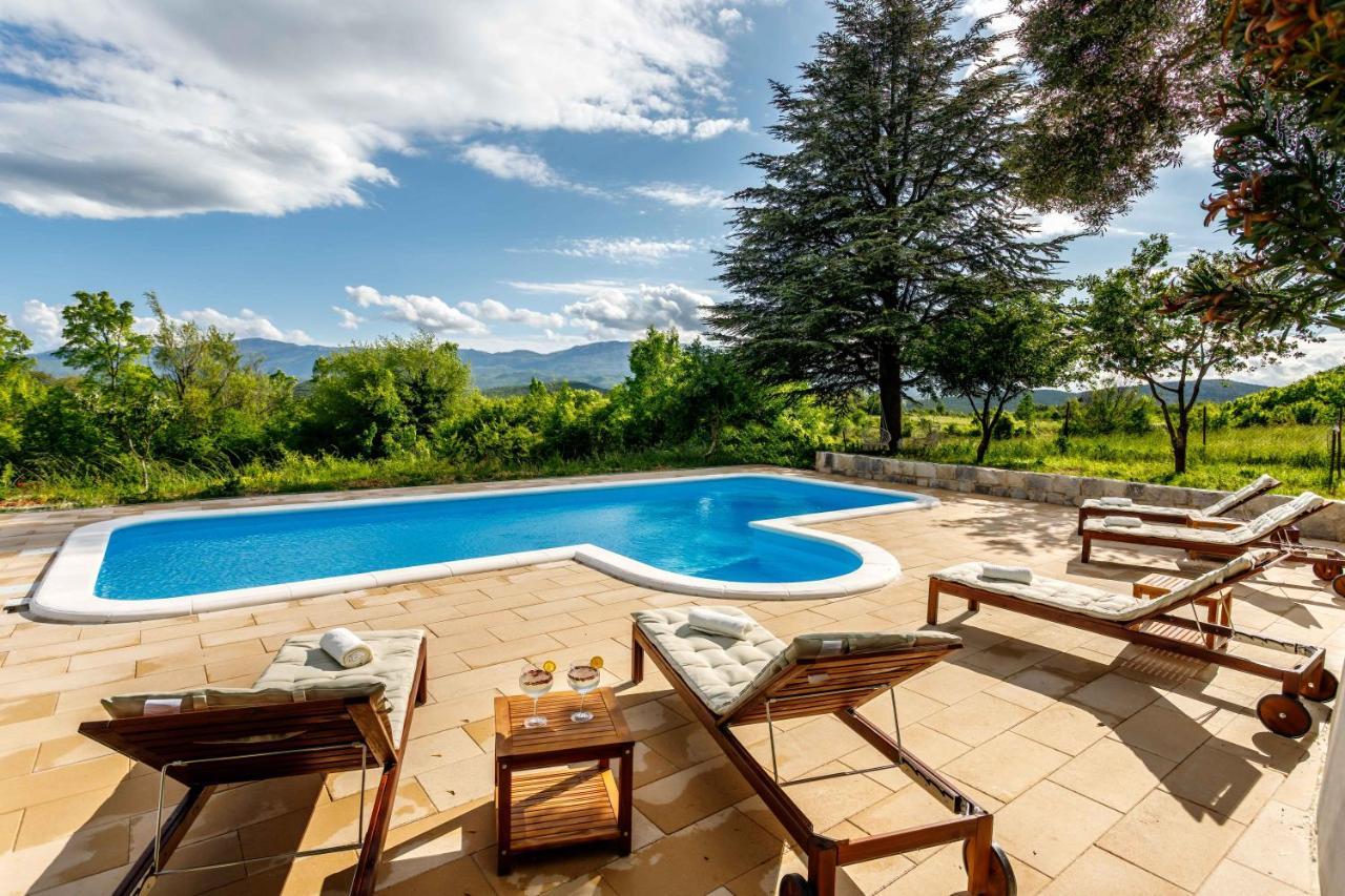 Casa Di Oliva-House With Heated Pool & Jacuzzi In Trilj, Croatia别墅 外观 照片